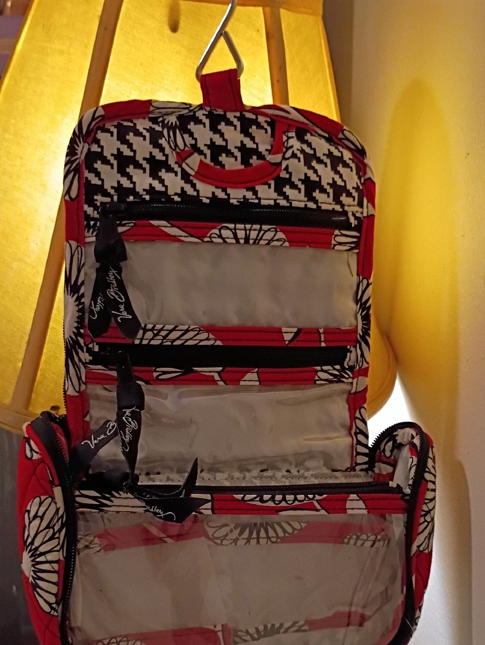 Vera Bradley Red, Black & White Hanging Travel Organizer